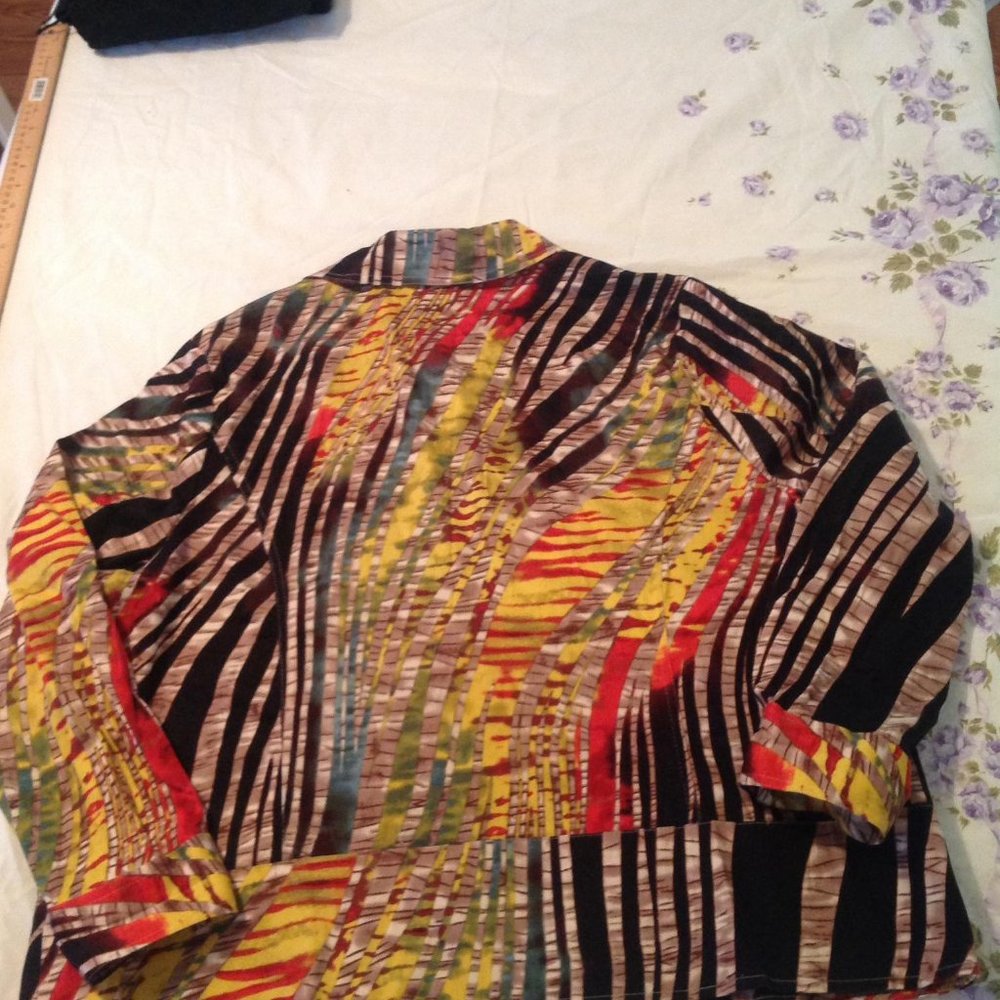 Women's Jacket - Picture 2 of 8